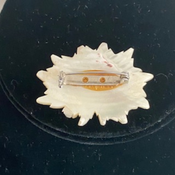 BUNDLE Opalescent White Shell Flower & Goldtone Black Enamel Rhinestone Brooches - Picture 4 of 9